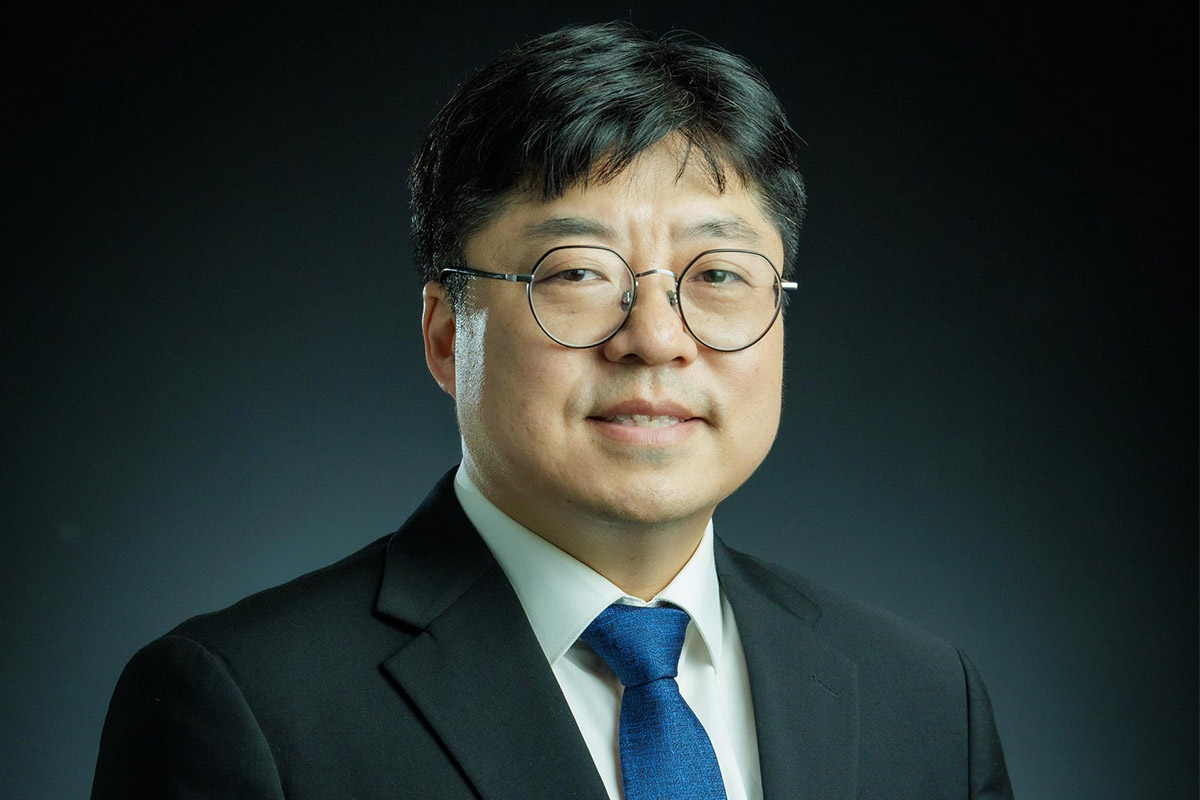 Dr. Hong Je Cho