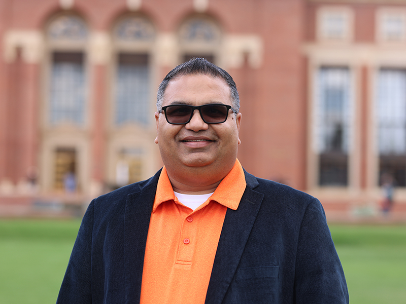 Hitesh Vora headshot