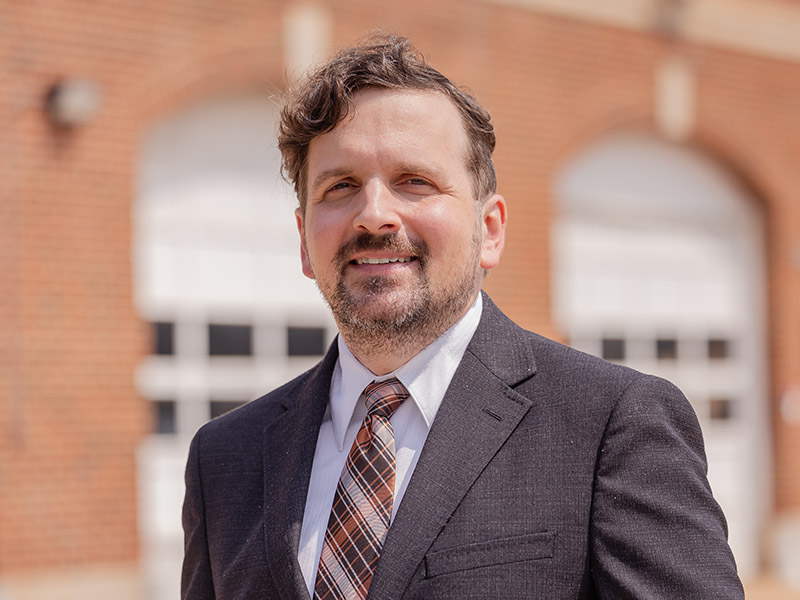 headshot image of Bryan Hoskins