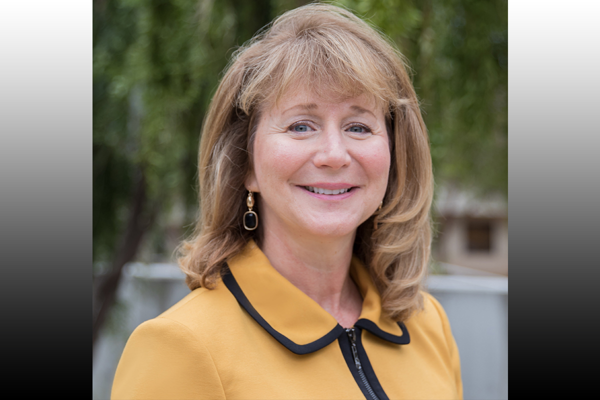 Jennifer Sinclair Curtis