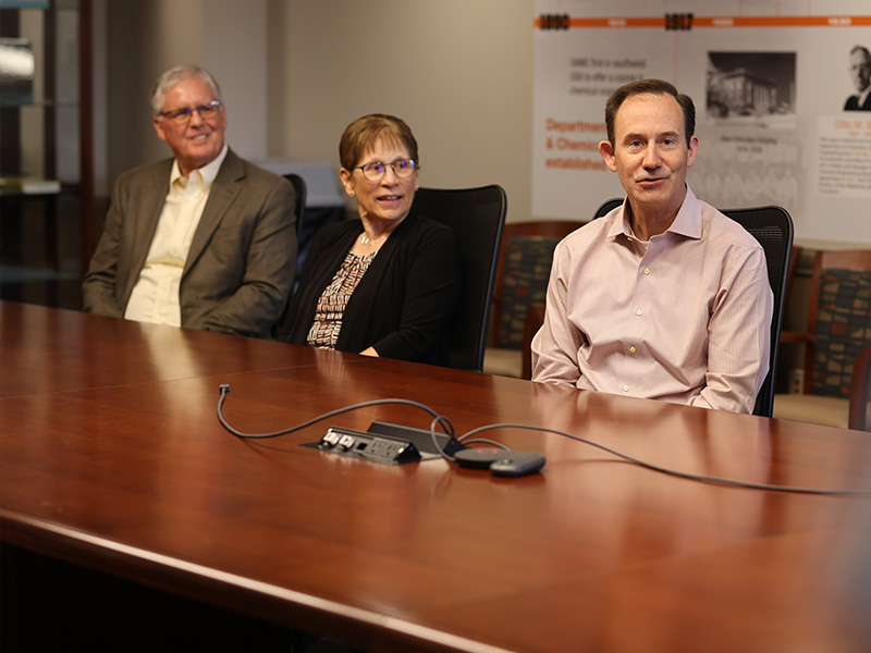 CHE names faculty office to honor John Klopp