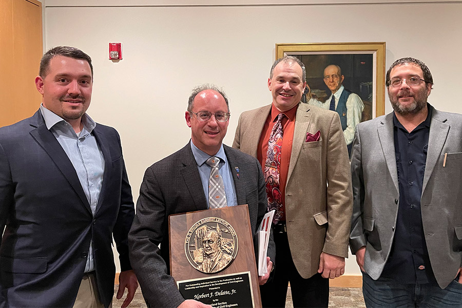 Dr. Delatte receives award