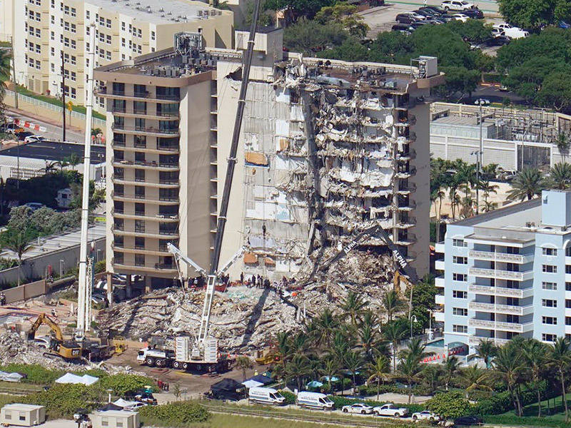 Building collapse in Florida